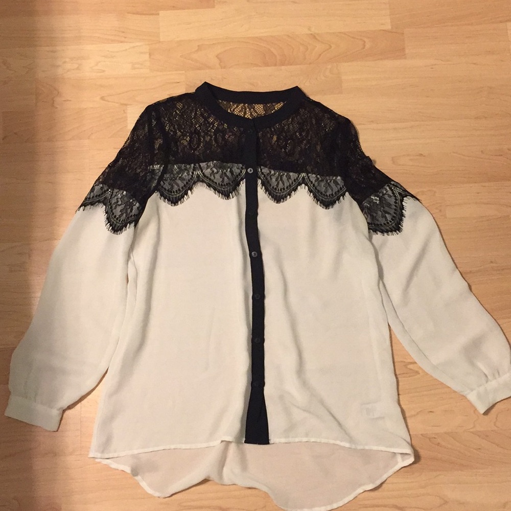 Lauren Conrad Lace blouse